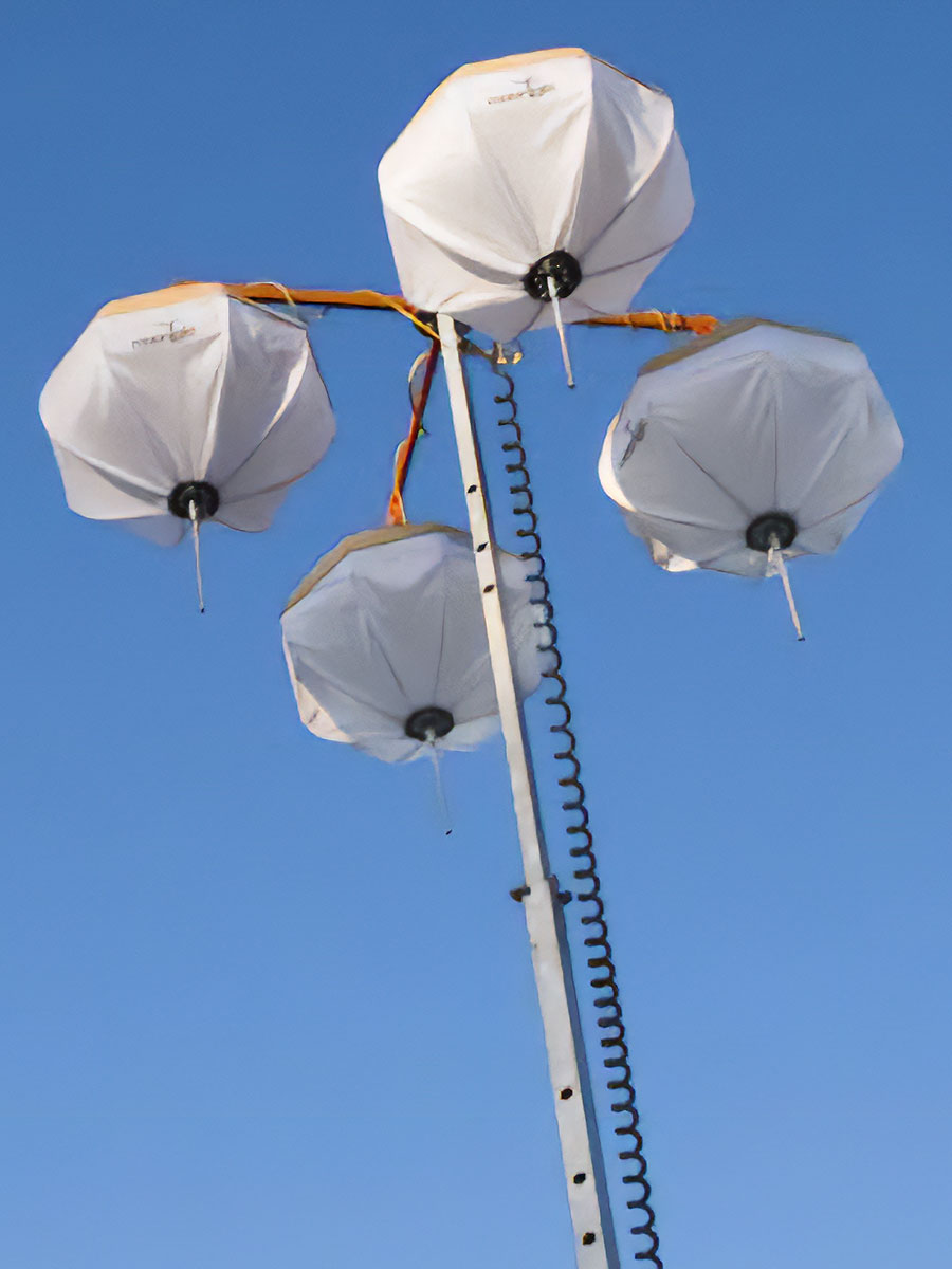 moonglo-balloon-lighting-sky