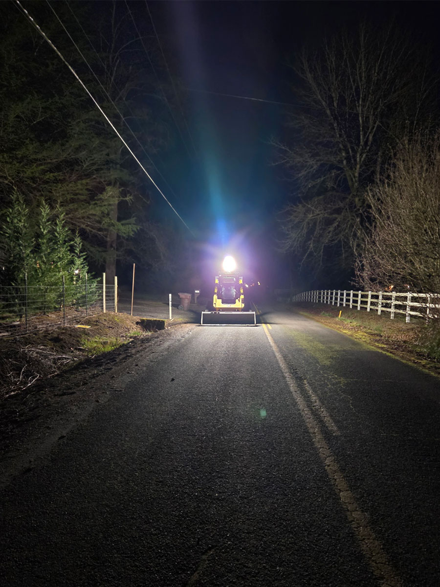 moonglo-contractors-light-application-skidsteer-night-after